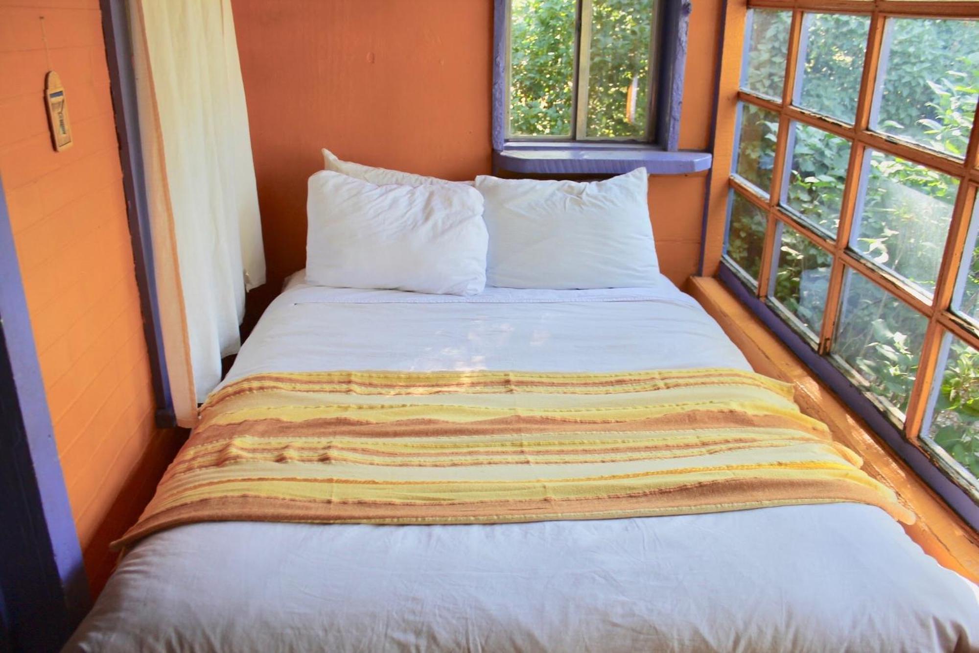 Taos Goji Farm & Eco-Lodge Retreat Arroyo Seco Esterno foto