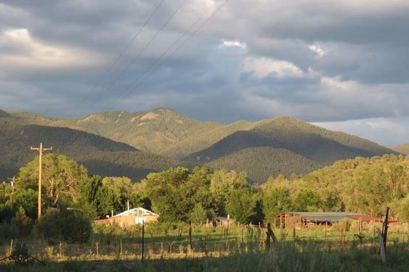 Taos Goji Farm & Eco-Lodge Retreat Arroyo Seco Esterno foto