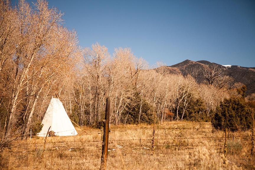 Taos Goji Farm & Eco-Lodge Retreat Arroyo Seco Esterno foto